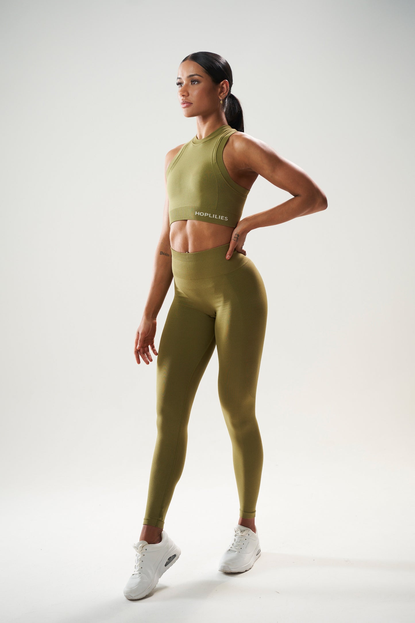 CRUNCH SEAMLESS LEGGING - Olive Drab