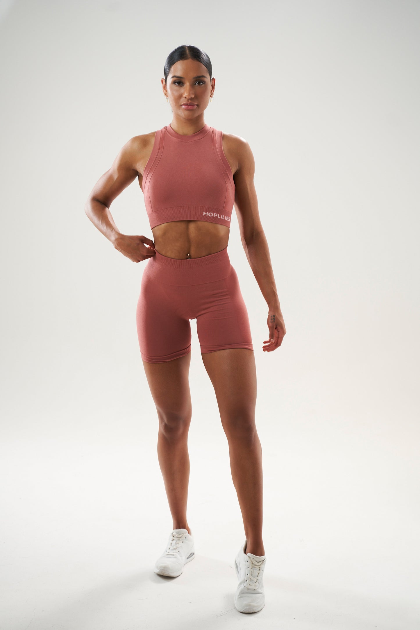 CRUNCH SEAMLESS SHORTS 4.5" - Withered Rose