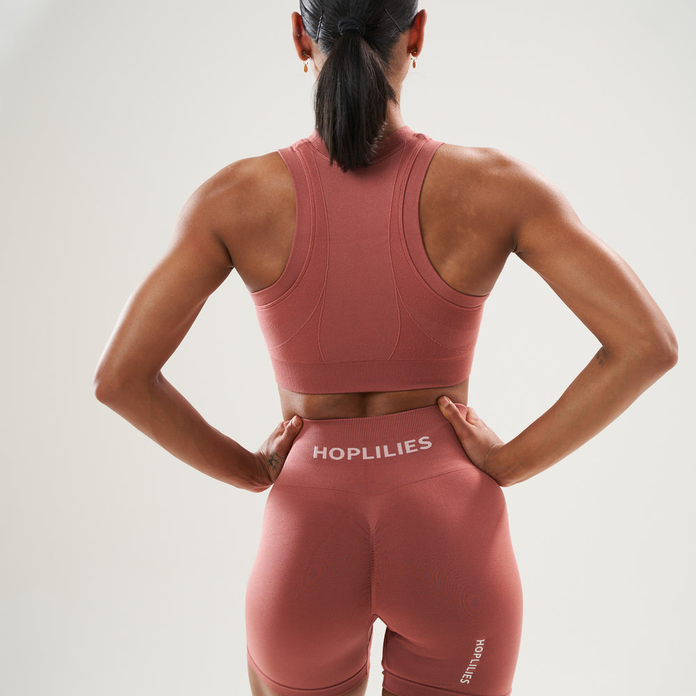 
                      
                        CRUNCH SEAMLESS SHORTS 4.5" - Withered Rose
                      
                    